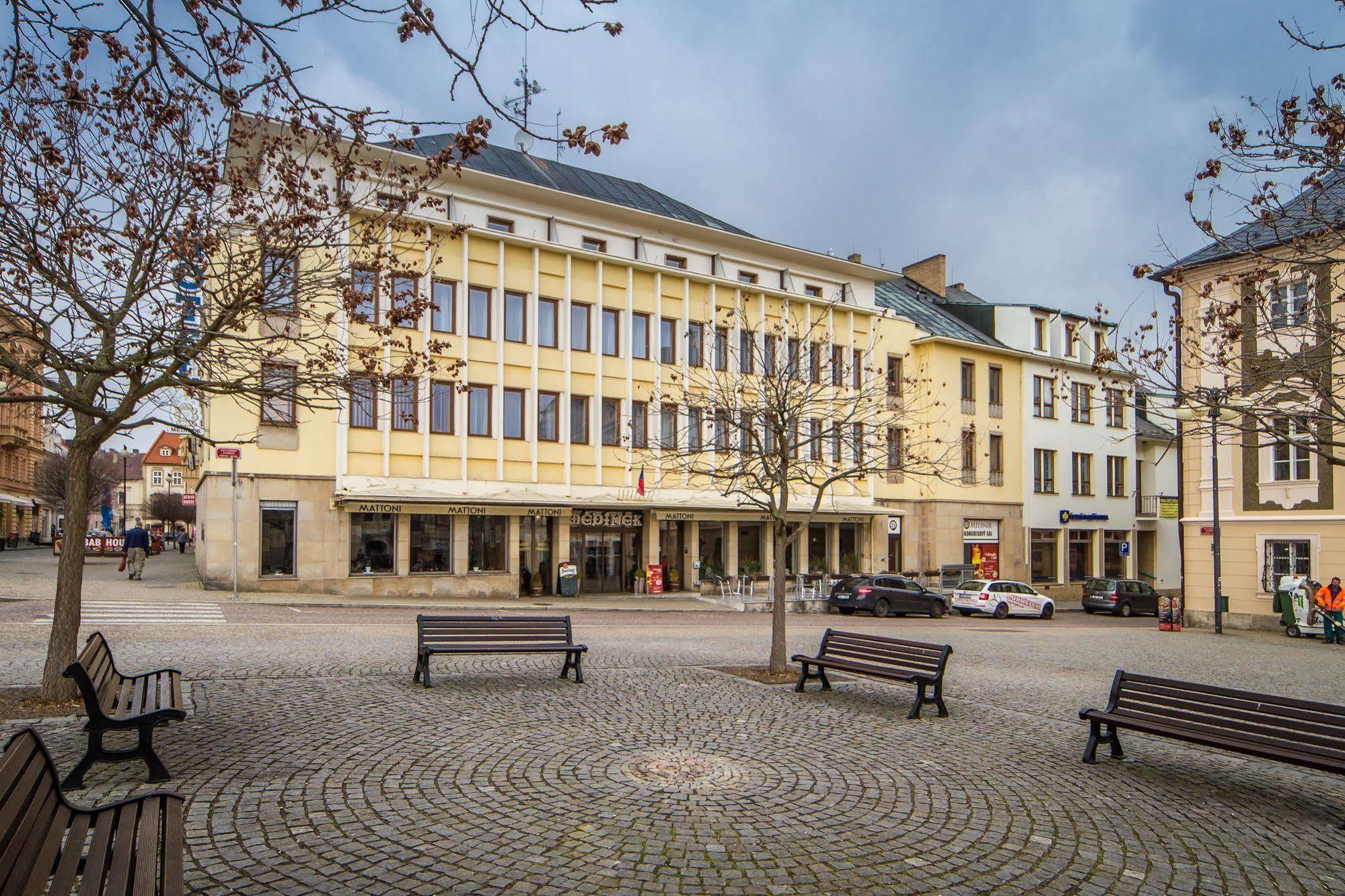 Lh Hotel Medinek Old Town كوتنا هورا المظهر الخارجي الصورة