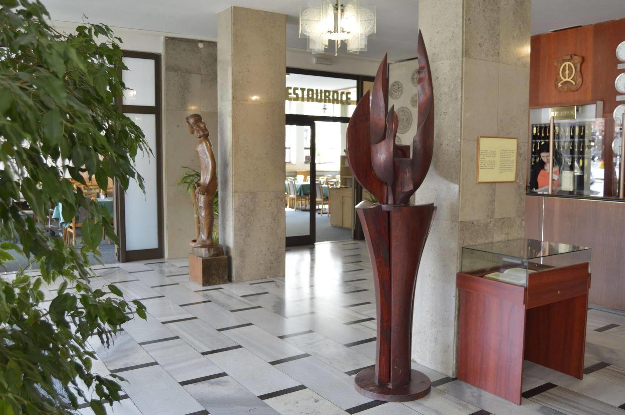 Lh Hotel Medinek Old Town كوتنا هورا المظهر الخارجي الصورة